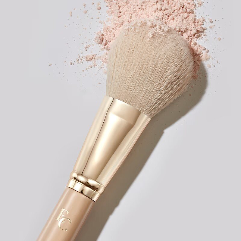 Pensula blush pudra by Eveline